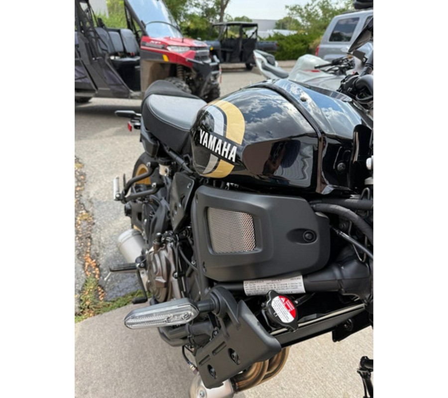 2025 Yamaha XSR 700