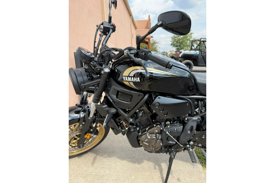 2025 Yamaha XSR700