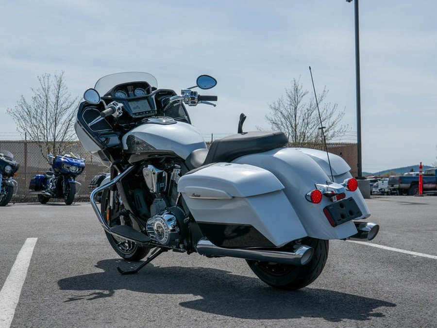 2024 Indian Motorcycle® Challenger® Limited with PowerBand Audio Package Ghost White Metallic