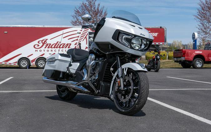 2024 Indian Motorcycle® Challenger® Limited with PowerBand Audio Package Ghost White Metallic