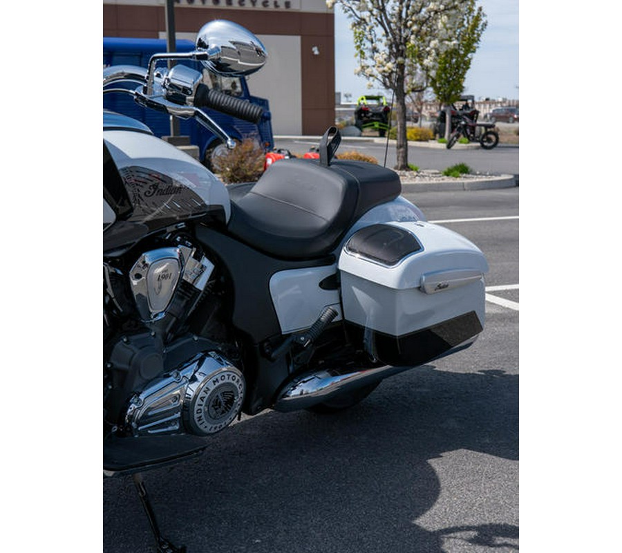 2024 Indian Motorcycle® Challenger® Limited with PowerBand Audio Package Ghost White Metallic