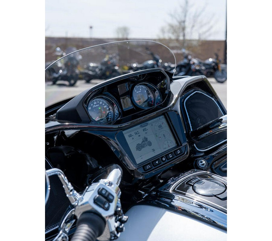 2024 Indian Motorcycle® Challenger® Limited with PowerBand Audio Package Ghost White Metallic