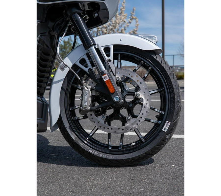 2024 Indian Motorcycle® Challenger® Limited with PowerBand Audio Package Ghost White Metallic