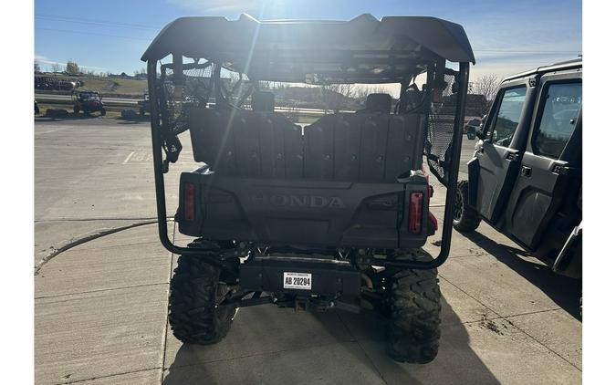 2016 Honda PIONEER 1000-5 DELUXE Base - Red