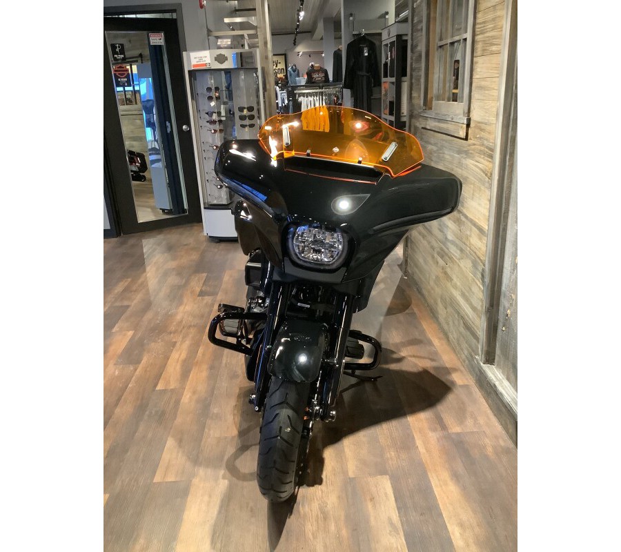 Harley-Davidson® Street Glide® 2026 FLHX T11-26 Vivid Black Black Trim