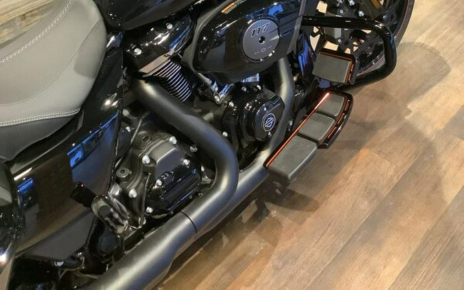 Harley-Davidson® Street Glide® 2026 FLHX T11-26 Vivid Black Black Trim