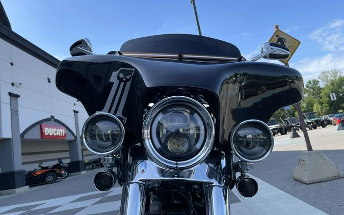 2013 Harley-Davidson FLD Switchback