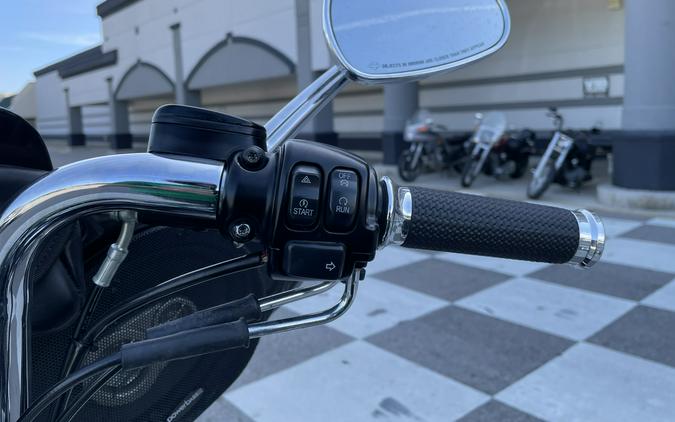 2013 Harley-Davidson FLD Switchback