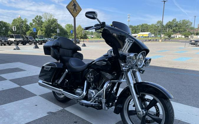 2013 Harley-Davidson FLD Switchback