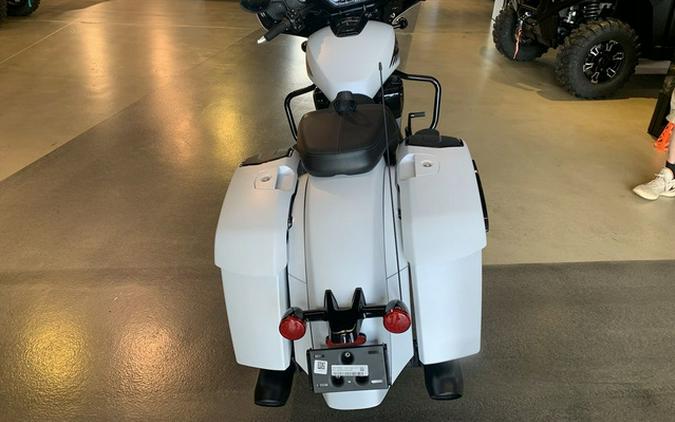 2025 Indian CHIEFTAIN POWERPLUS DARK HORSE POWERBAND AUDIO