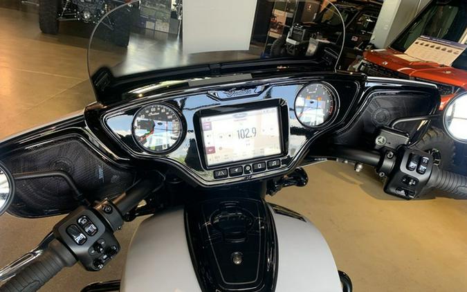 2025 Indian CHIEFTAIN POWERPLUS DARK HORSE POWERBAND AUDIO