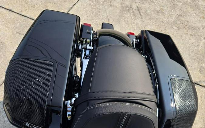 2025 Harley-Davidson® FLTRX - Road Glide®