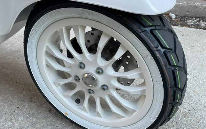 2023 Vespa Sprint 50 Justin Bieber X