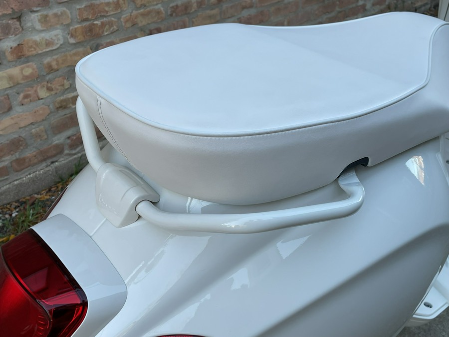 2023 Vespa Sprint 50 Justin Bieber X