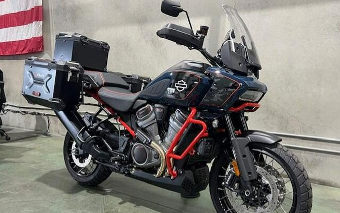 RA1250SE 2025 CVO™ Pan America®