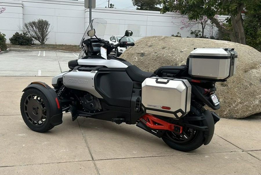 2025 Can-Am Canyon? XT