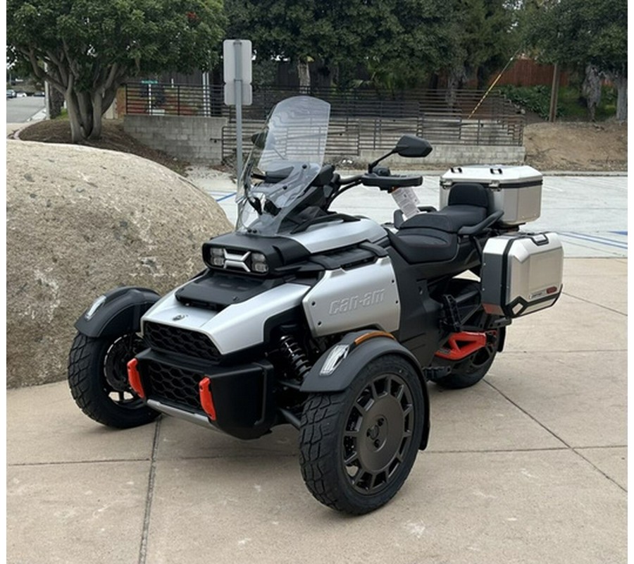 2025 Can-Am Canyon? XT