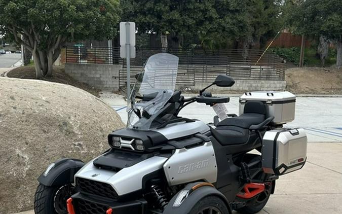 2025 Can-Am Canyon? XT