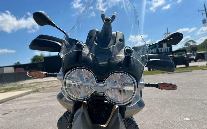 2025 Moto Guzzi V85 TT Travel
