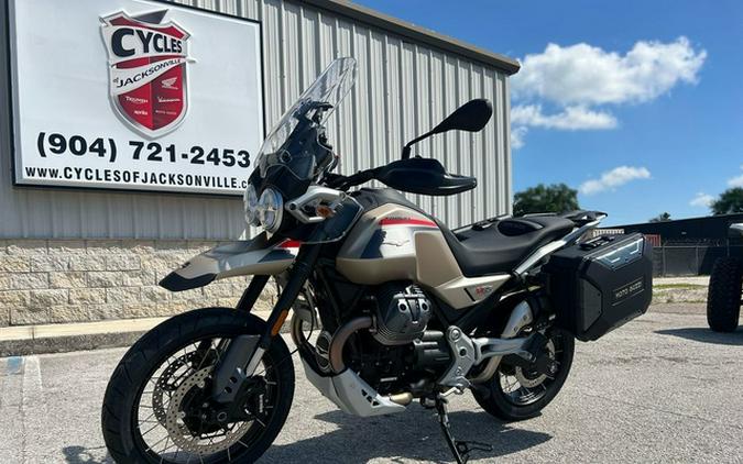 2025 Moto Guzzi V85 TT Travel
