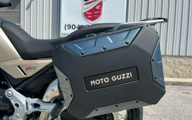 2025 Moto Guzzi V85 TT Travel