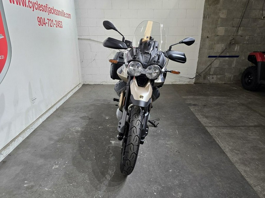 2025 Moto Guzzi V85 TT Travel