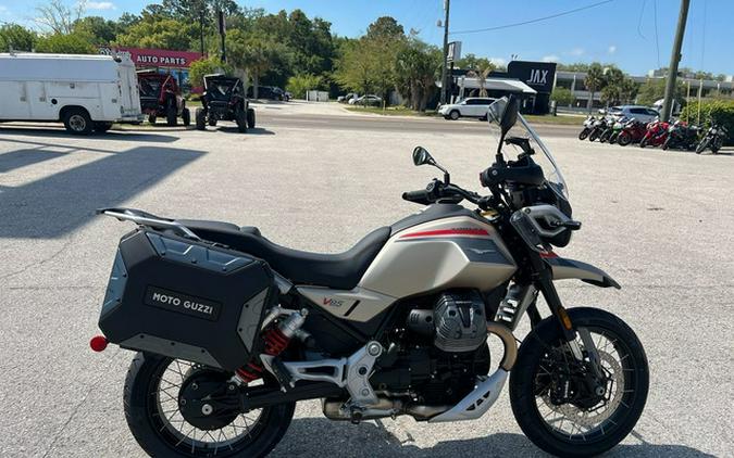 2025 Moto Guzzi V85 TT Travel