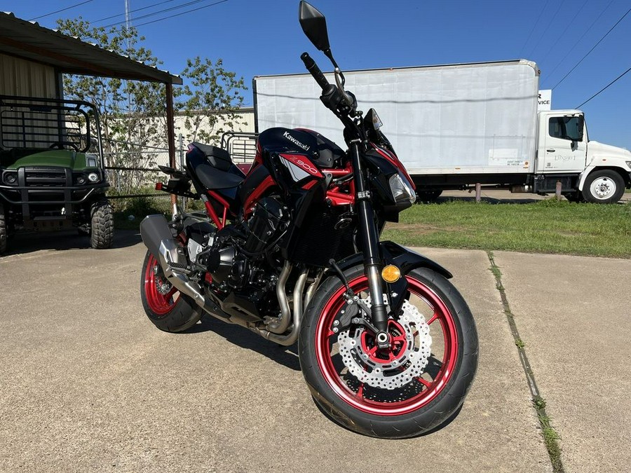 2024 Kawasaki Z900 ABS Candy Persimmon Red/Ebony