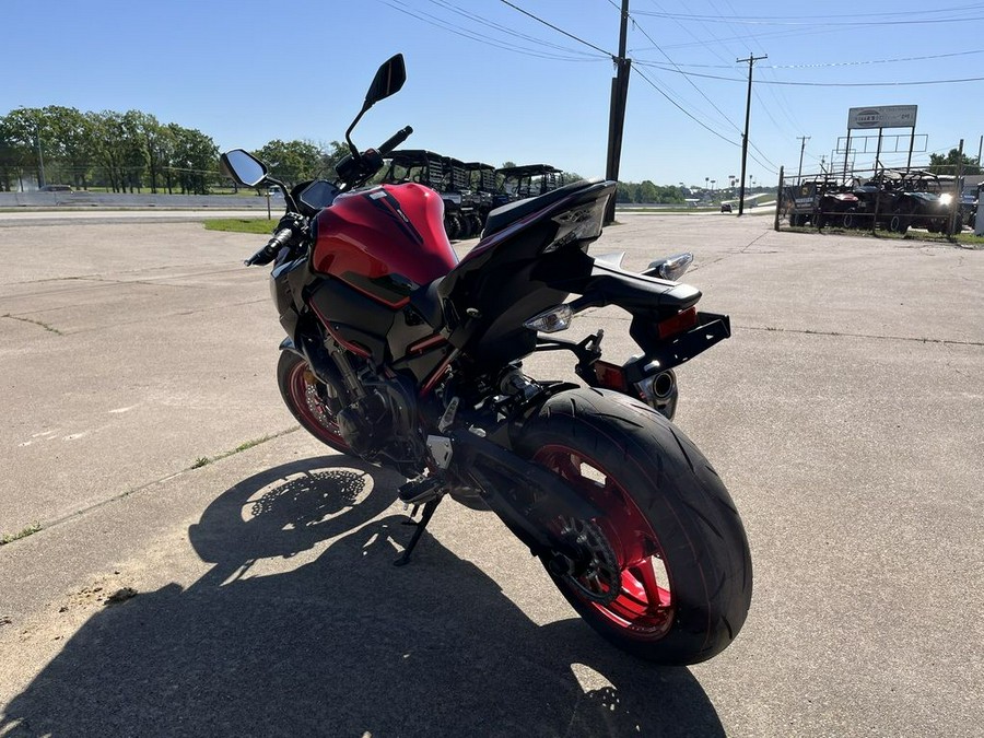 2024 Kawasaki Z900 ABS Candy Persimmon Red/Ebony