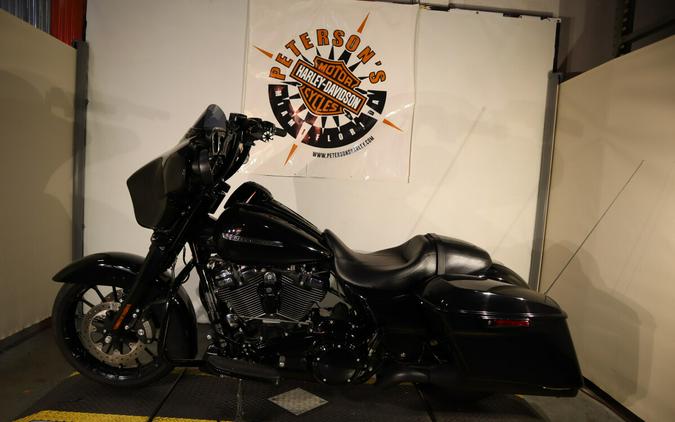 2018 Harley-Davidson Street Glide Special Vivid Black - Black Finish