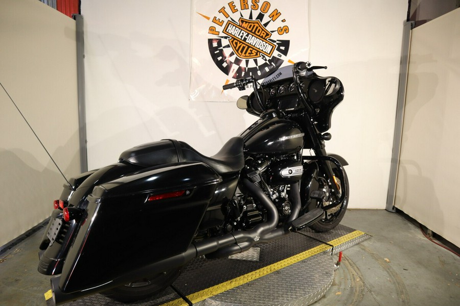 2018 Harley-Davidson Street Glide Special Vivid Black - Black Finish