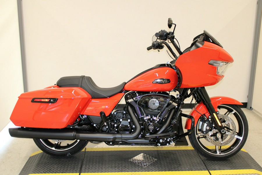New 2026 Harley-Davidson Road Glide Grand American Touring FLTRX Motorcycle For Sale In Miami, Florida