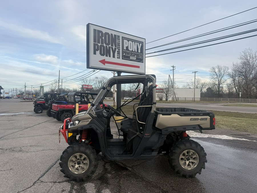 2022 Can-Am Defender X MR HD10