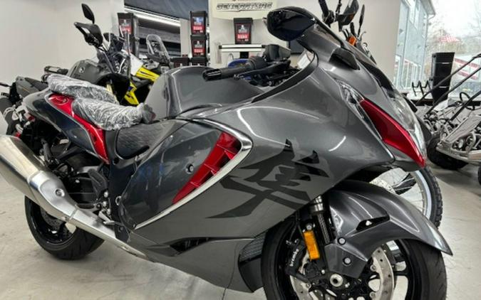 2022 Suzuki Hayabusa Review: Hypersport Track Time!