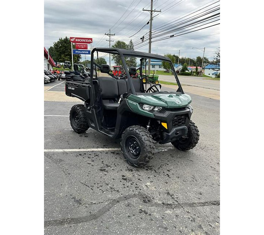 2023 Can-Am Defender HD7