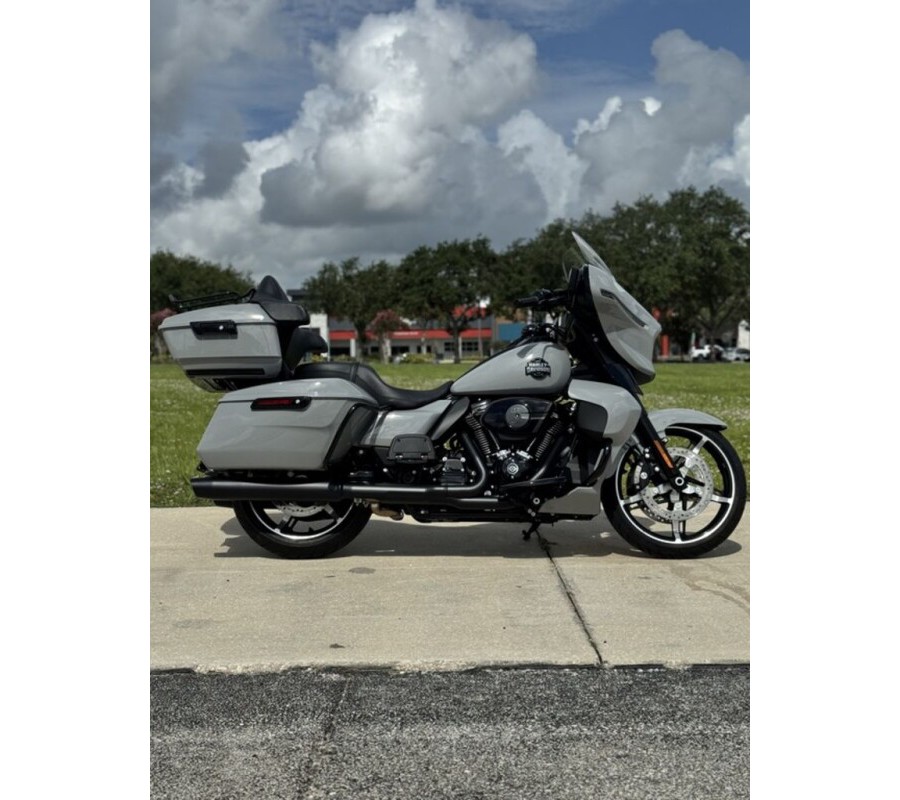 2025 Harley-Davidson Street Glide Ultra FLHXU