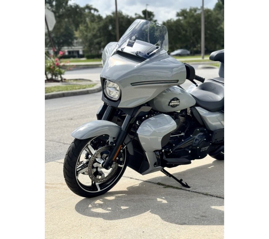 2025 Harley-Davidson Street Glide Ultra FLHXU
