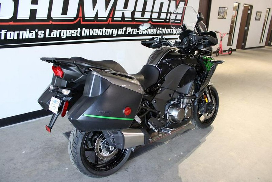 2022 Kawasaki Versys® 1000 SE LT+