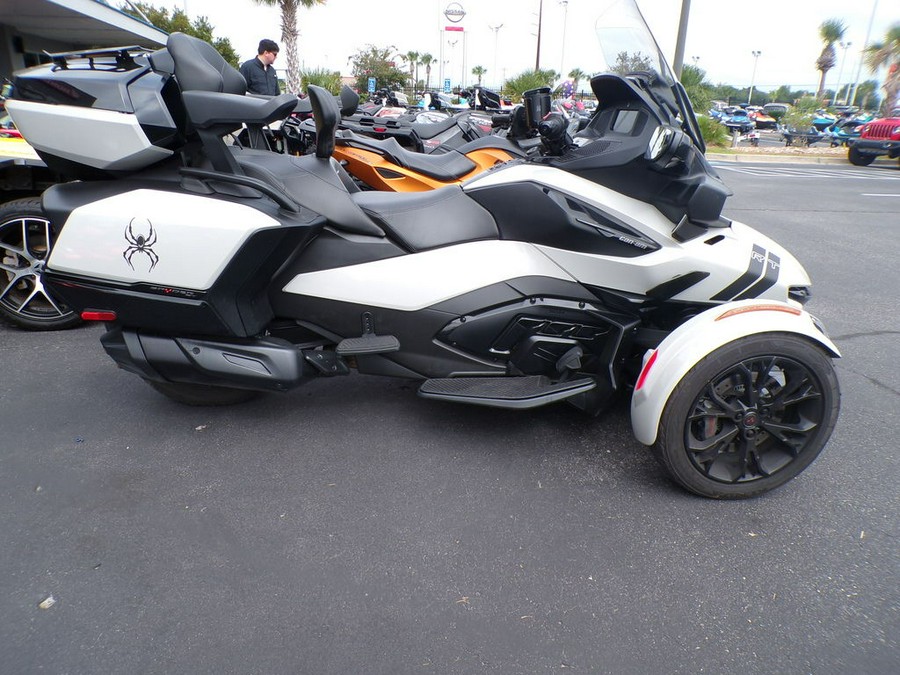 2021 Can-Am® Spyder® RT Limited Dark