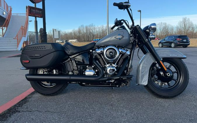 2026 Harley-Davidson® Heritage Classic Dark Billiard Gray Black Cast Wheels