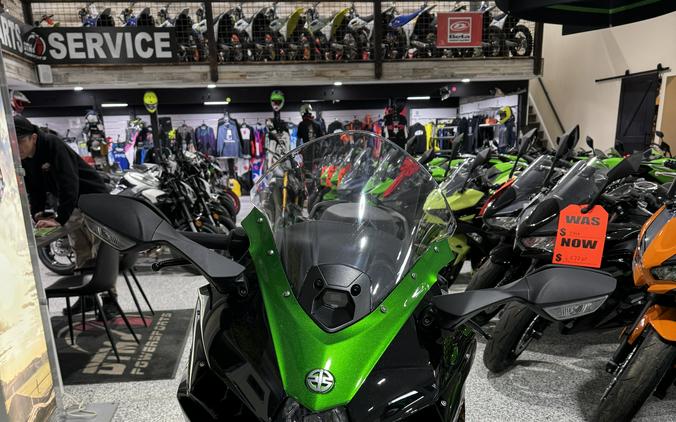 2023 Kawasaki Ninja® H2® SX SE
