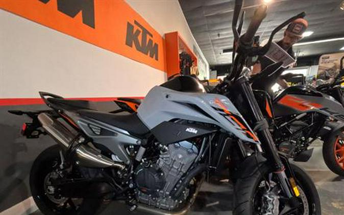 2024 KTM 790 Duke