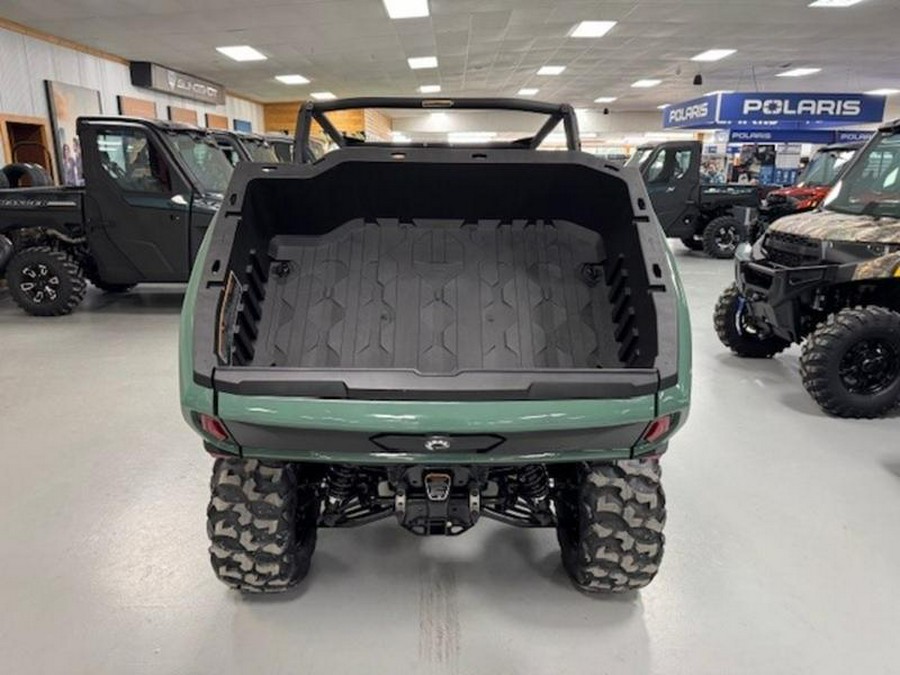 2026 Can-Am® Commander DPS 700