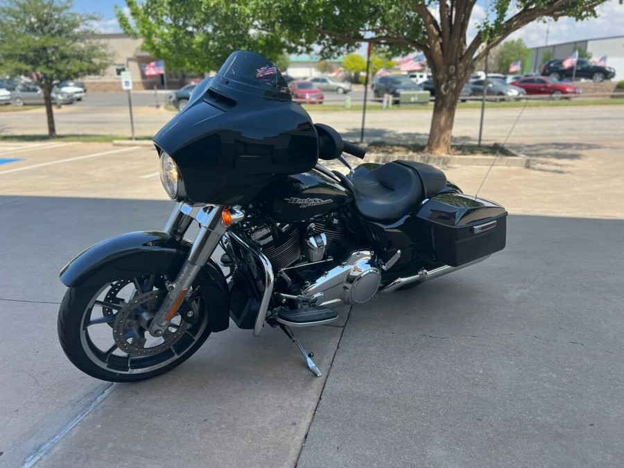 2020 Harley-Davidson® Street Glide® Black