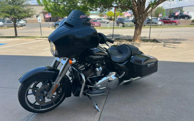 2020 Harley-Davidson® Street Glide® Black