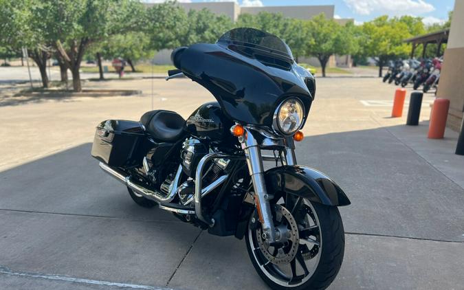 2020 Harley-Davidson® Street Glide® Black