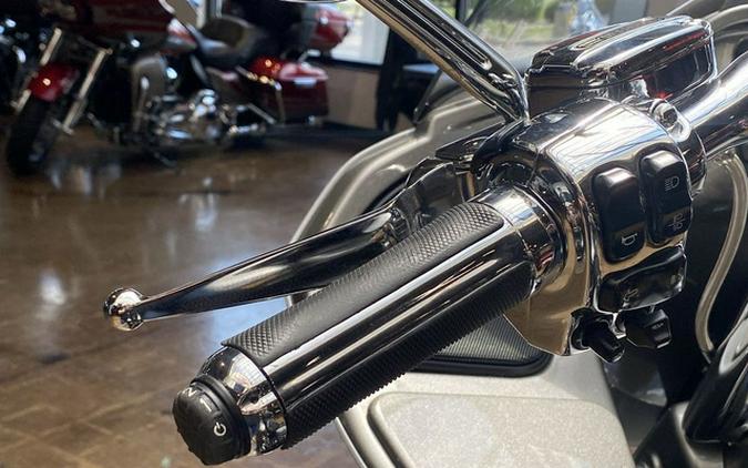 2016 Harley-Davidson FLTRUSE - CVO Road Glide Ultra