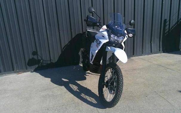 2025 Kawasaki KLR650 Pearl Crystal White/Metallic Carbon Gray A