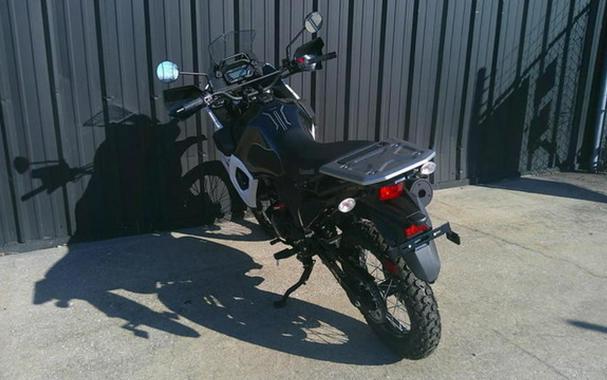2025 Kawasaki KLR650 Pearl Crystal White/Metallic Carbon Gray A