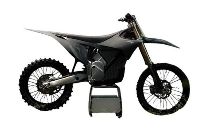 2025 Stark VARG Alpha 18"_80HP